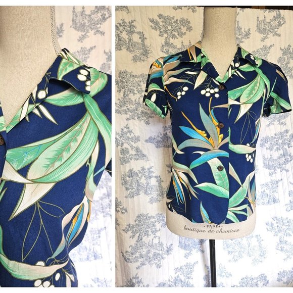 Vintage Tops - Size XS to S Vintage 1990s Blue Coconut Hawaiian Blouse